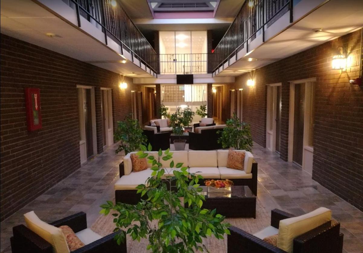 The Stables Inn & Suites Salem Buitenkant foto