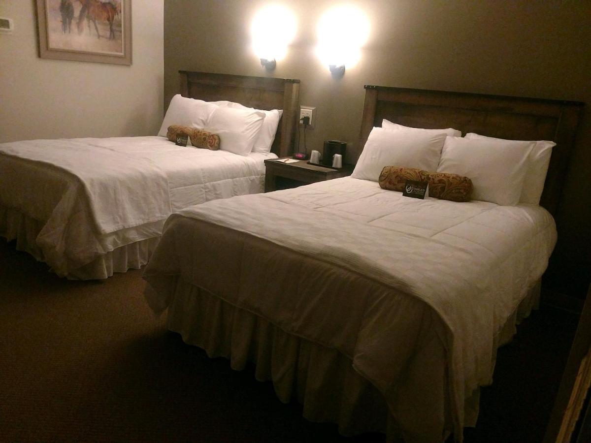 The Stables Inn & Suites Salem Buitenkant foto