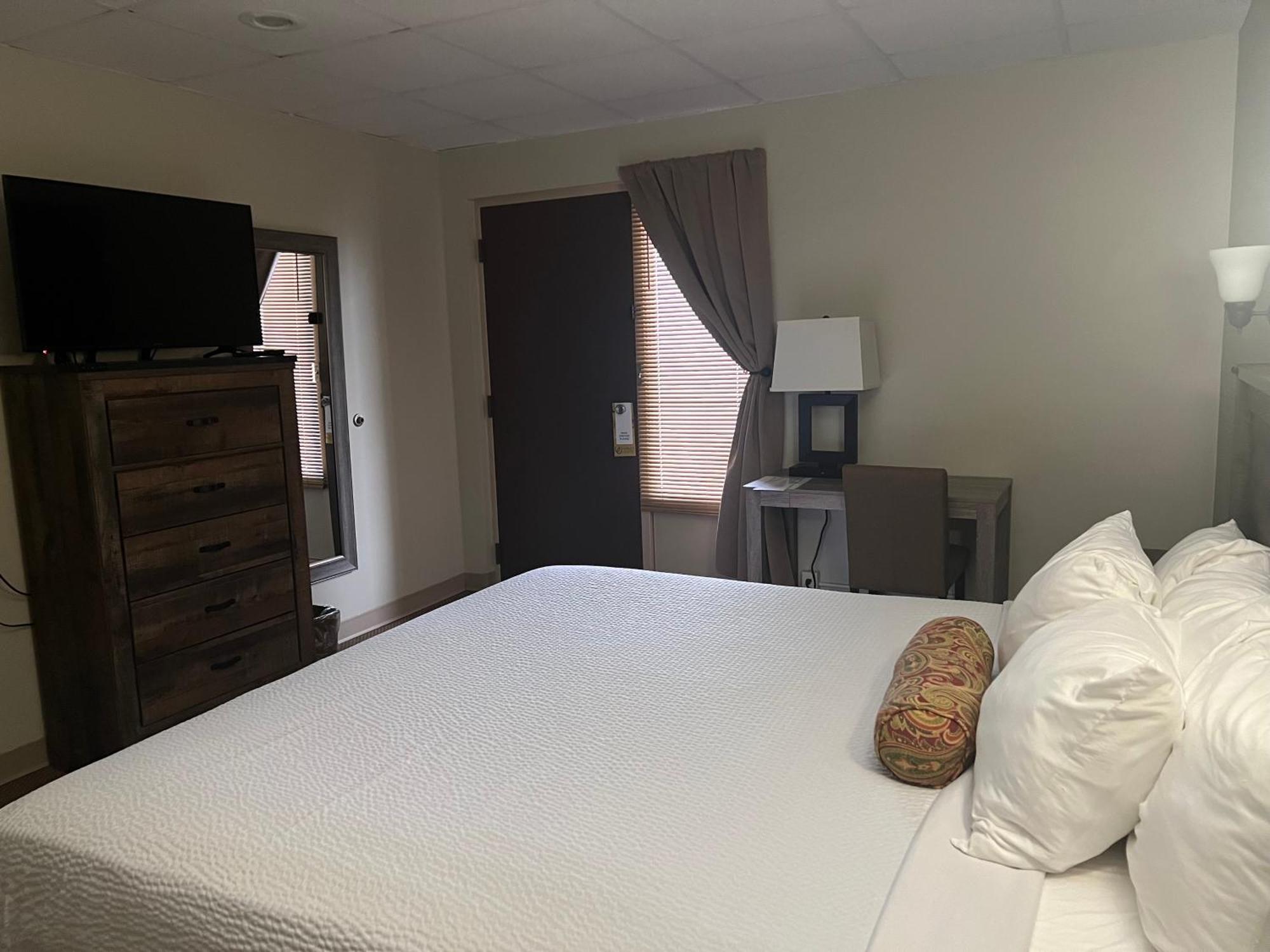 The Stables Inn & Suites Salem Buitenkant foto