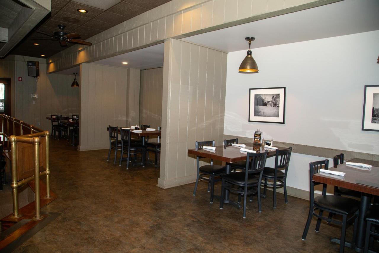 The Stables Inn & Suites Salem Buitenkant foto
